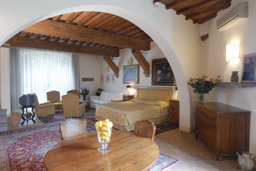 Villa Le Piazzole ฟลอเรนซ์ ภายนอก รูปภาพ